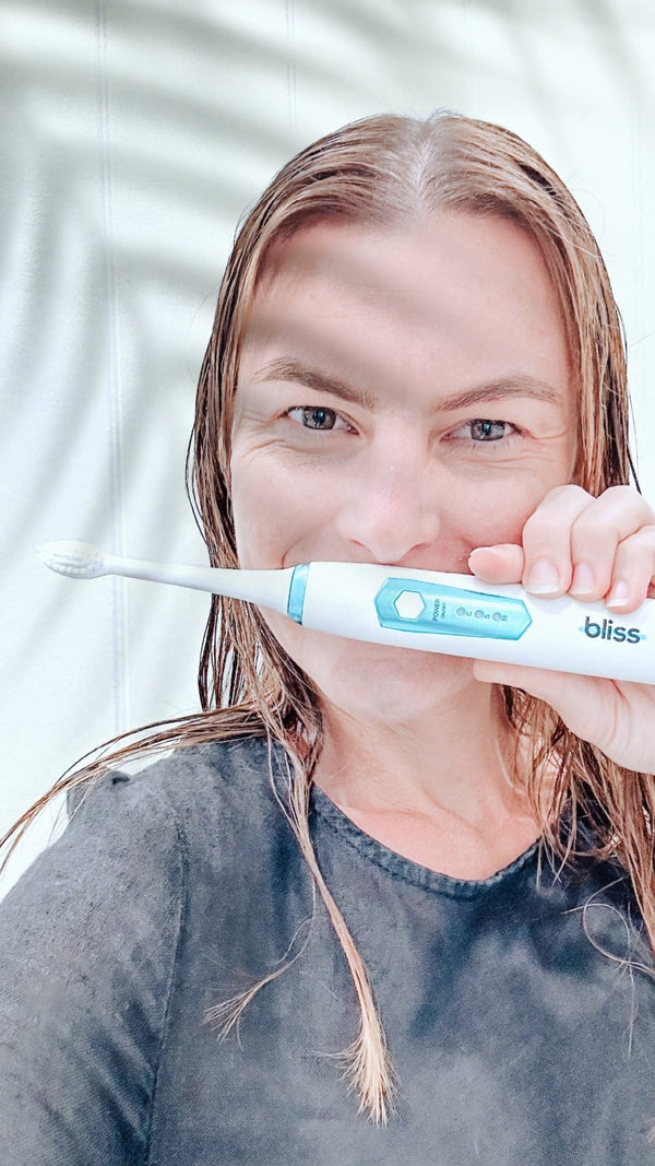 The Complete Guide to Long-lasting Teeth Whitening at Home