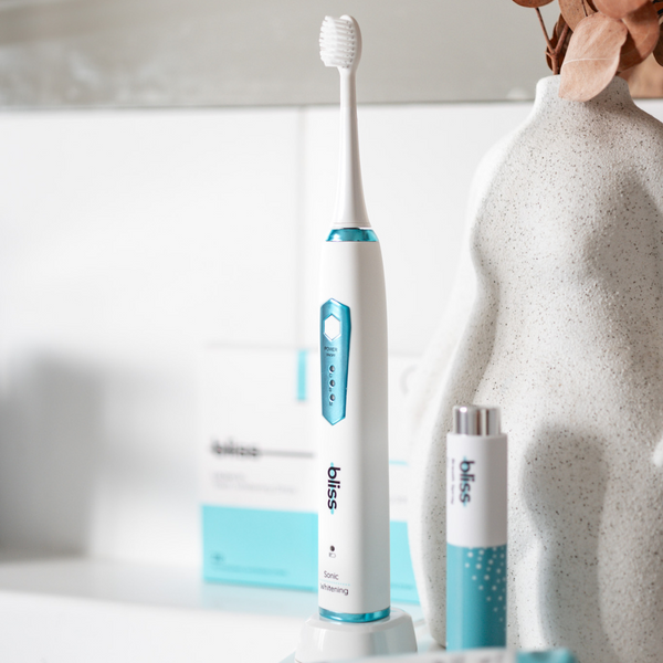 How Bliss Oral Care Achieves Professional Teeth Whitening