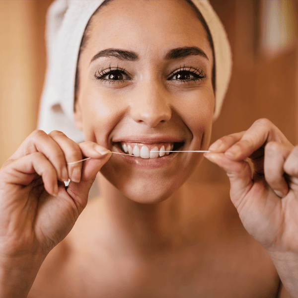 How to Floss Teeth Properly with a Flossing Wand